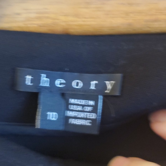 Theory, black skirt, sz 10 - Picture 4 of 6